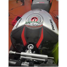 Carbonvani - Ducati Streetfighter V4 / S Carbon Fiber Upper Tank Cover - RED DP Style (2023+) Carbonvani - Ducati Streetfighter V4 / S Carbon Fiber Upper Tank Cover - RED DP Style (2023+)